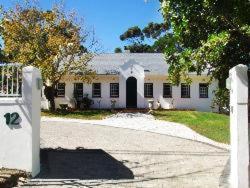 Отель KaapsePracht Bed & Breakfast  Сомерсет Вест